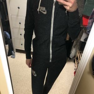 Nike zip up hoodie and jogger set